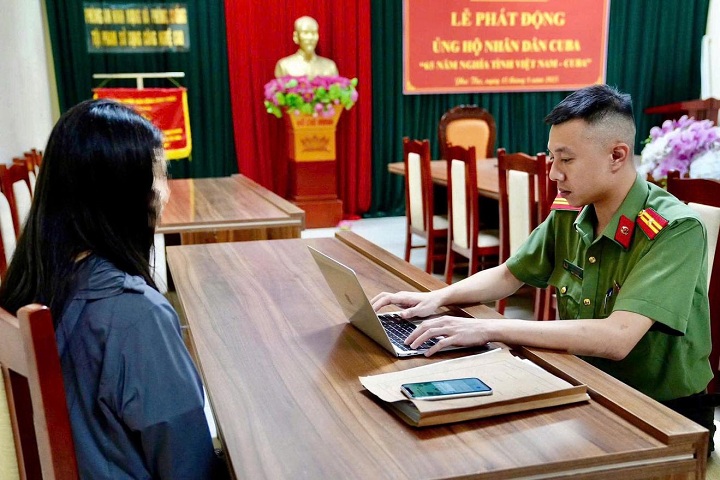 Cô gái thoái bẫy " bắt cóc online " hơn 1 tỷ đồng